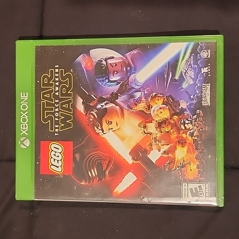 Like new XBOX ONE Lego Star Wars The Force Awakens Video Game